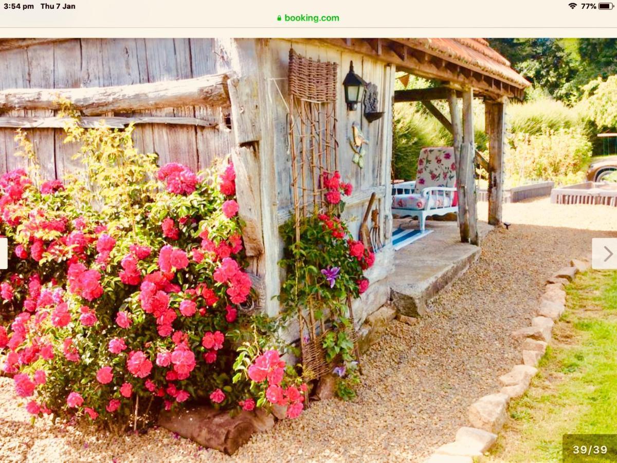 Maison Mai Or La Petite Maison Mai Or La Petite Grange Or All Three La Chapelle-Uree Exterior photo