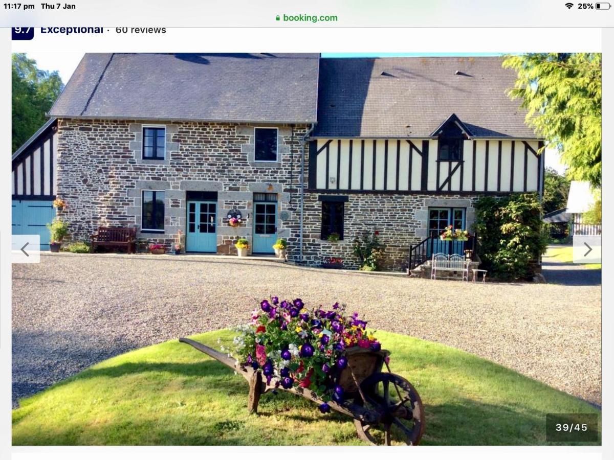 Maison Mai Or La Petite Maison Mai Or La Petite Grange Or All Three La Chapelle-Uree Exterior photo